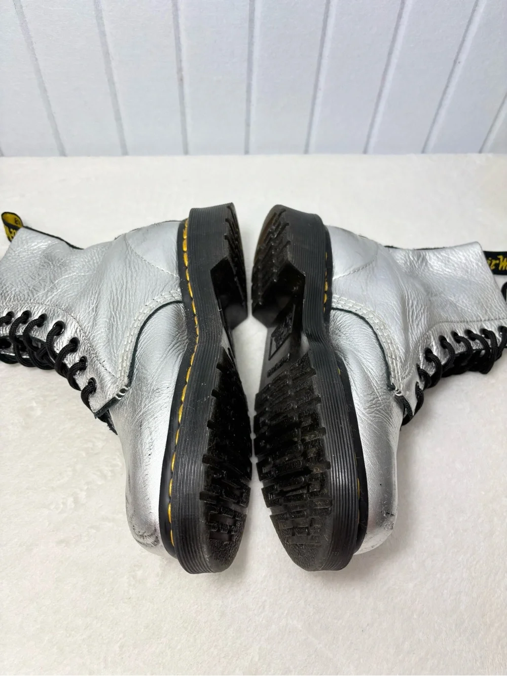 Dr. Martens Metallic Silver Lace-Up Combat Boots Kids‎ size 5